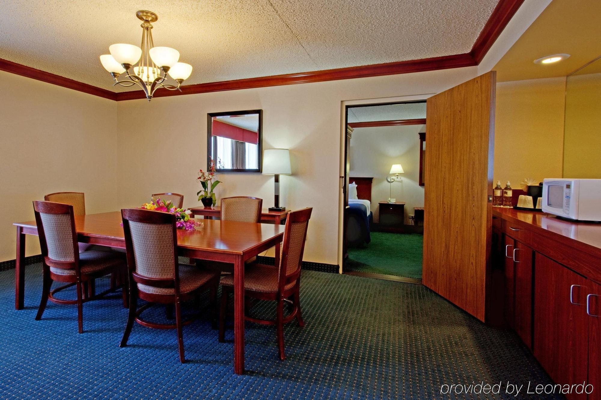 Holiday Inn La Mirada Buena Park By Ihg Rum bild